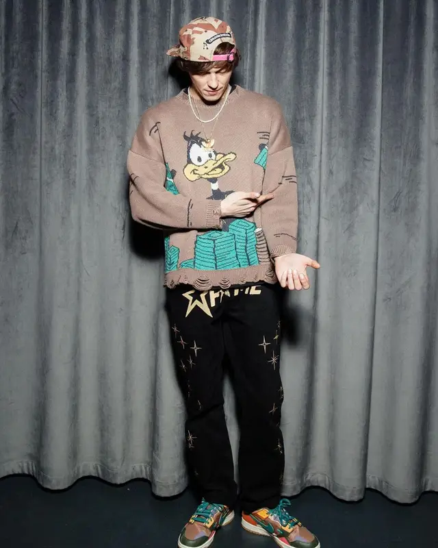 OG Buda outfit in Empty Reference, FAME, and Nike, 2021