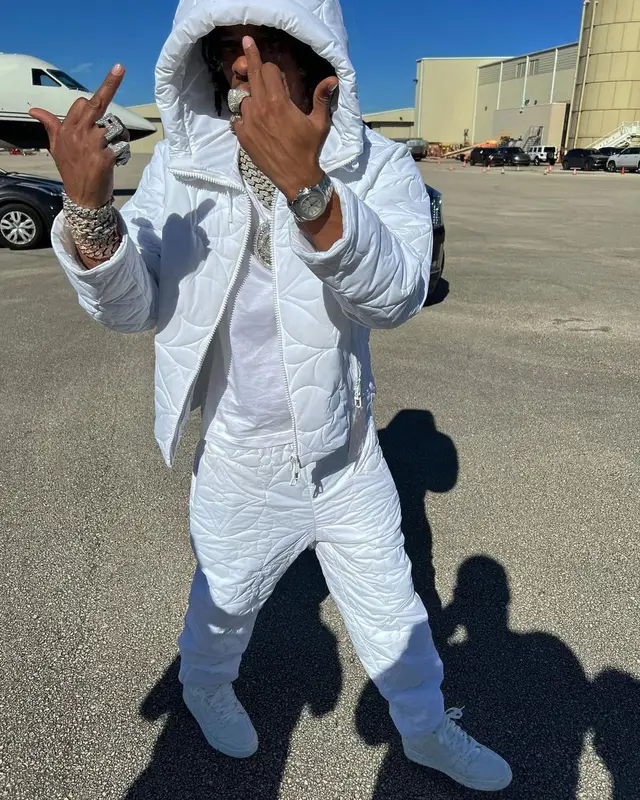 Lil Baby outfit in Louis Vuitton, 2021
