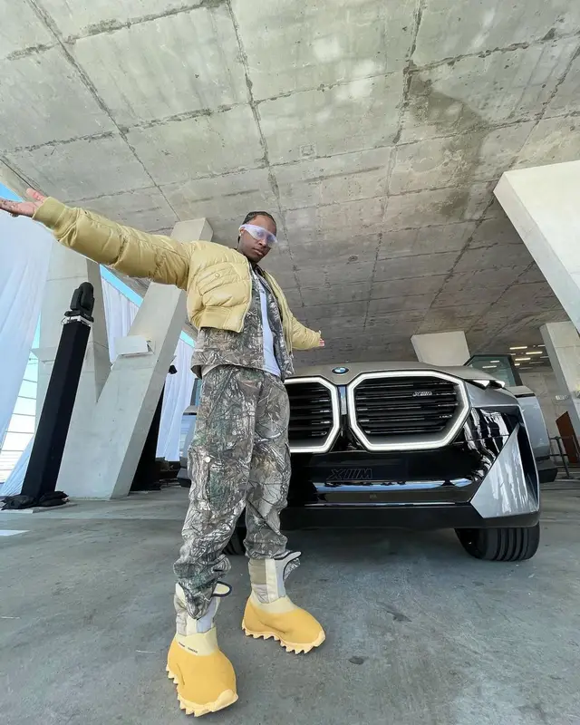 Bloody Osiris outfit in Bottega Veneta, Yeezy, and Randy's Garments, 2021