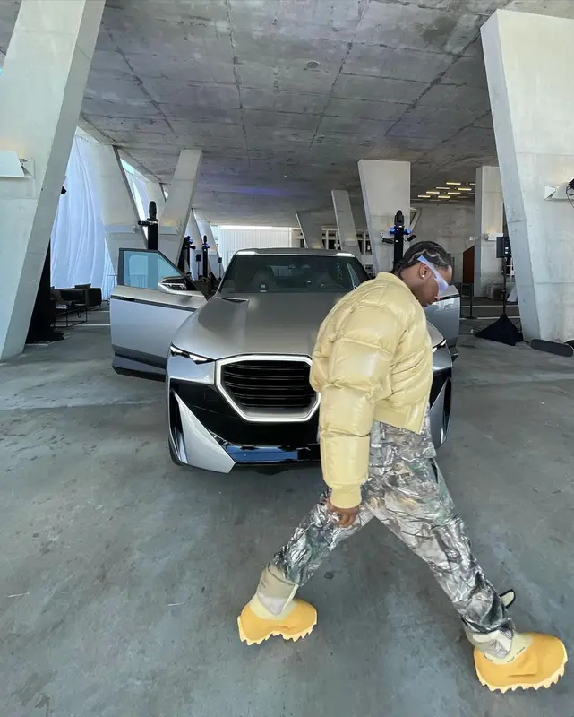 Bloody Osiris outfit in Bottega Veneta, Yeezy, and Randy's Garments, 2021