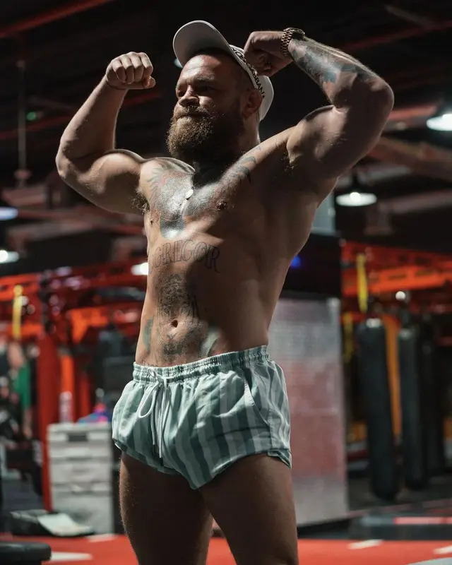 Conor McGregor outfit in Versace, Tom Ford, and Dolce & Gabbana, 2021