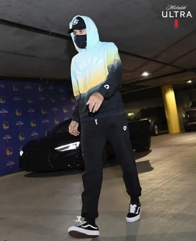 Stephen Curry outfit in Trophy Hunting and Vans, 2021