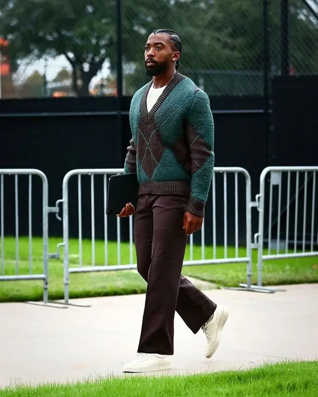 Tyrod Taylor outfit in Bottega Veneta, Stockholm Surfboard Club, and Fear of God, 2021