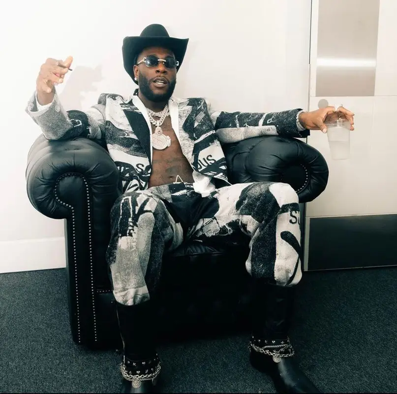 Burna Boy outfit in Off-White, Bottega Veneta, and Pablo Tomek, 2021