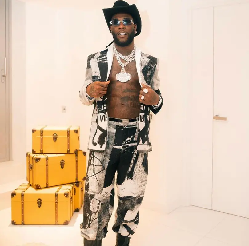 Burna Boy outfit in Off-White, Bottega Veneta, and Pablo Tomek, 2021