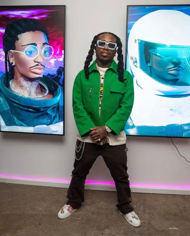 Jacquees outfit in Gallery Dept. and Louis Vuitton, 2021