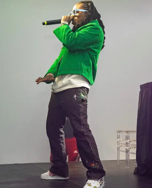 Jacquees outfit in Gallery Dept. and Louis Vuitton, 2021
