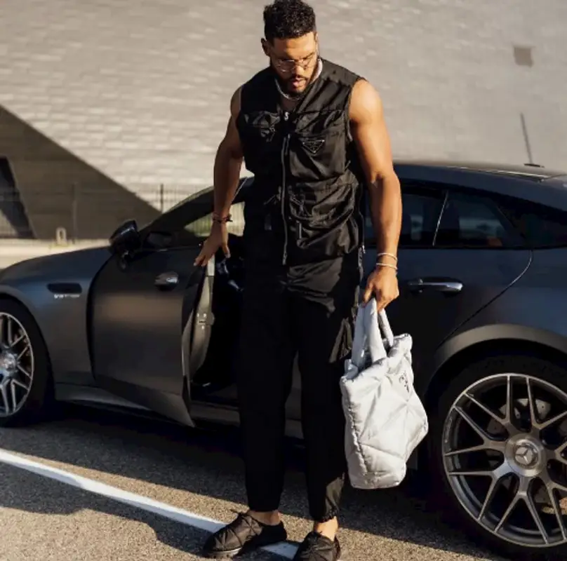 Anthony Barr outfit in Prada, 2021