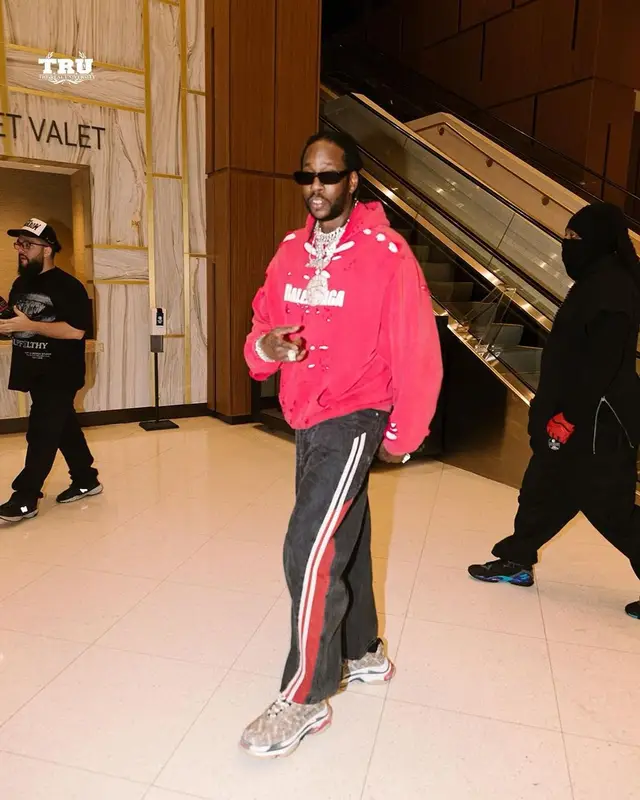 2 Chainz outfit in Gucci and Balenciaga, 2021
