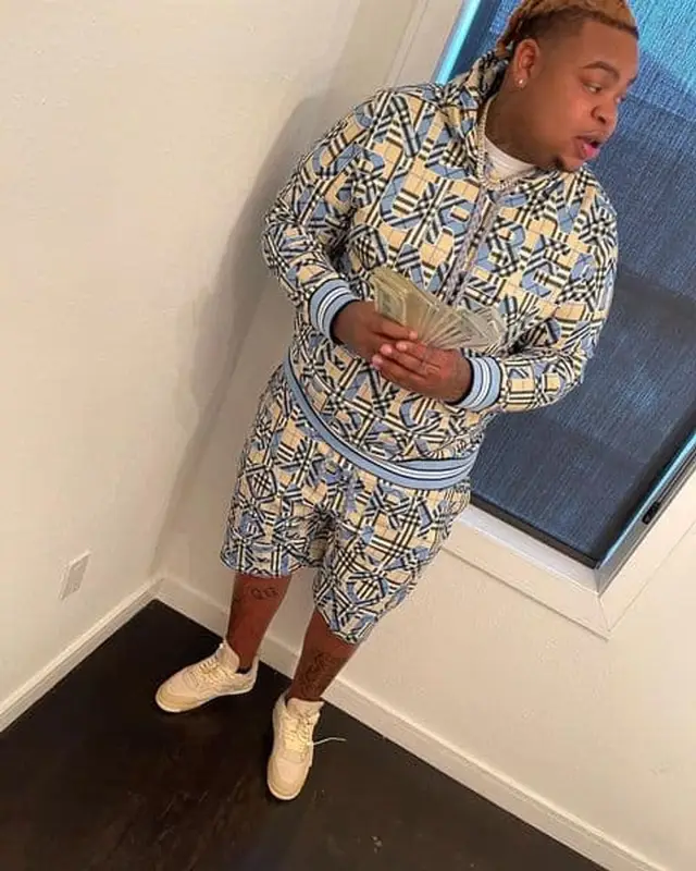 Big Yavo outfit in Burberry, Jordan, and Off-White, 2021