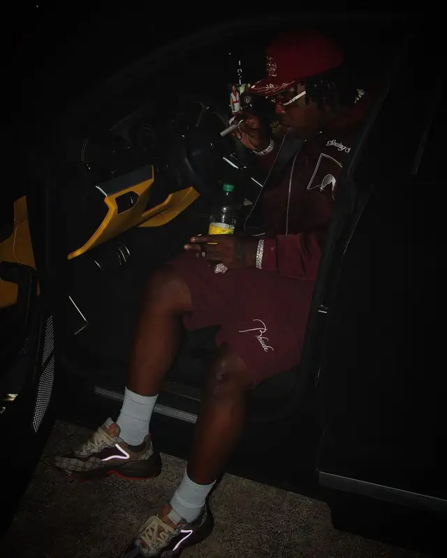 EST Gee outfit in Gucci, Cartier, and Rhude, 2021