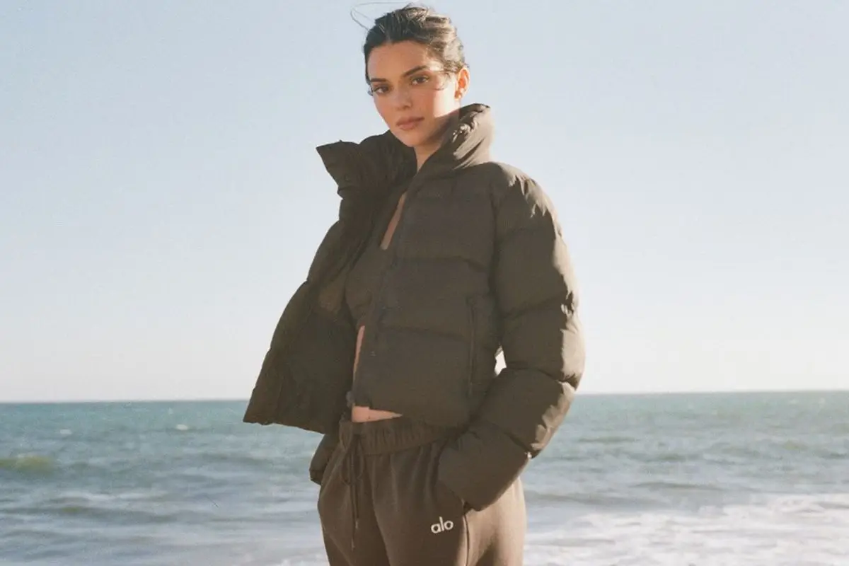 Kendall Jenner outfit in Alo Yoga, 2021