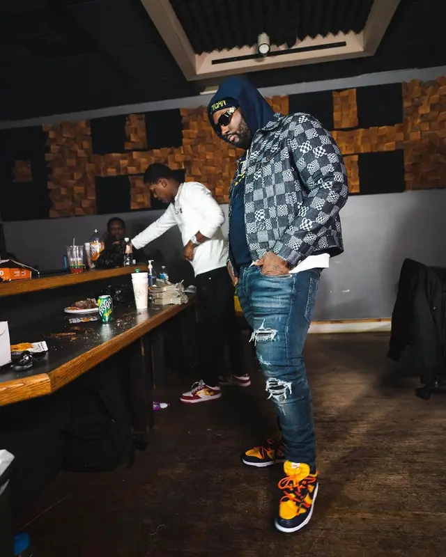 Peezy outfit in Louis Vuitton, Amiri, and Versace, 2021