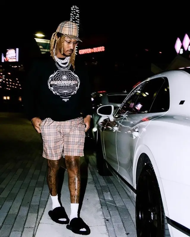Future outfit in Burberry, 2021