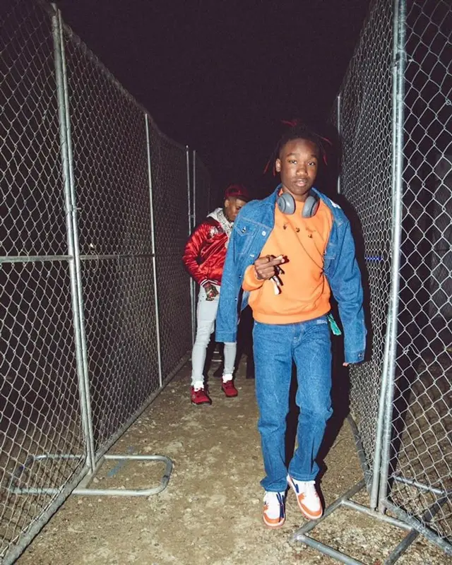 YNW BSlime outfit in Off-White, 2021