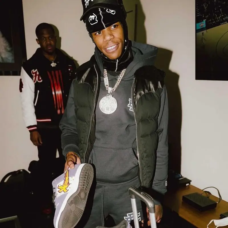 A Boogie Wit Da Hoodie outfit in New Era, Kis Boy, and Eric Emanuel, 2021