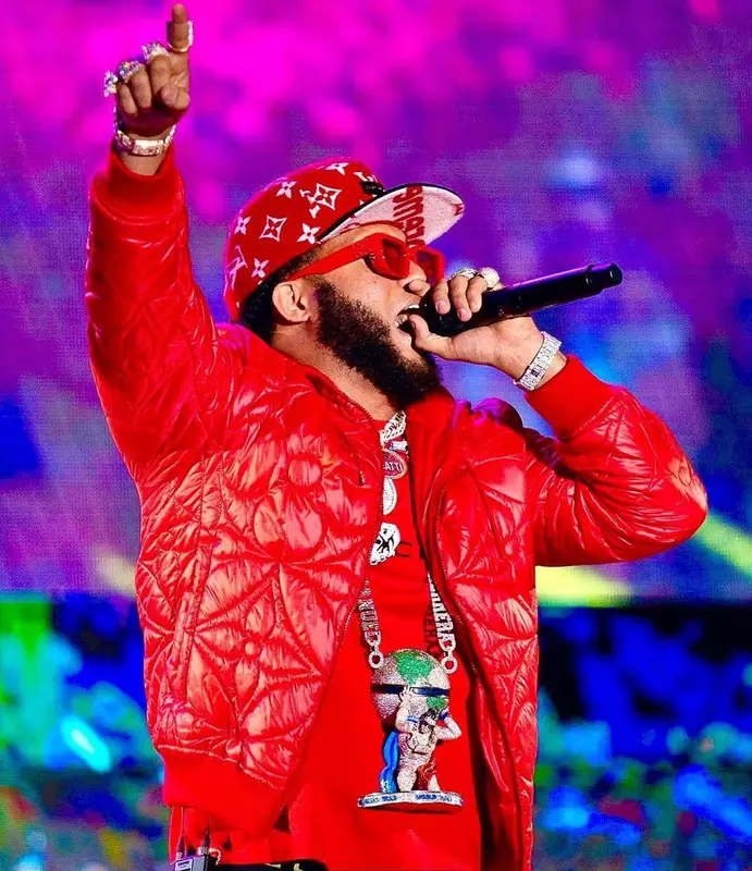 El Alfa El Jefe outfit in Givenchy, Amiri, and Louis Vuitton, 2021