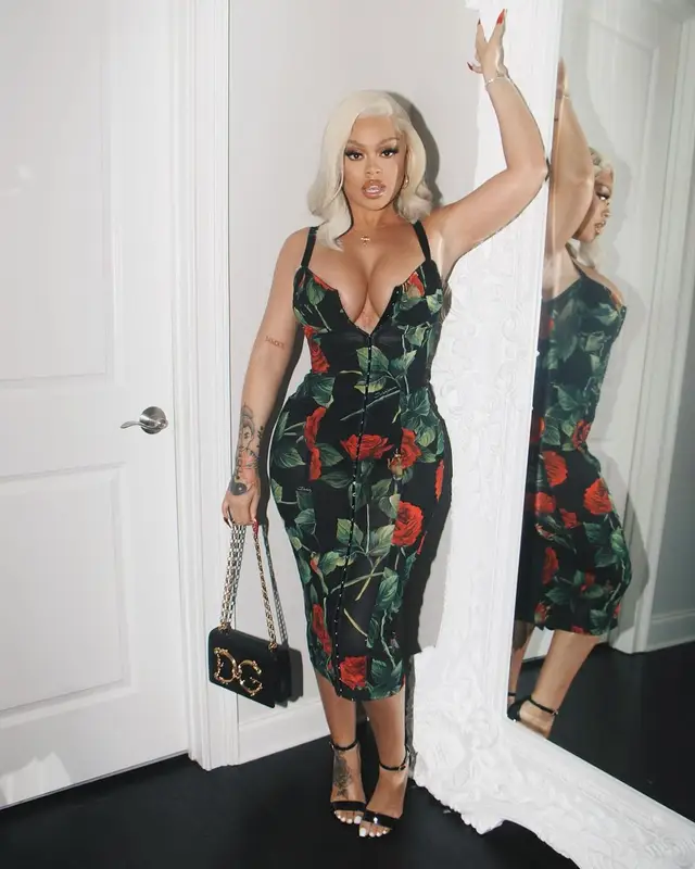 Latto outfit in Dolce & Gabbana, 2021
