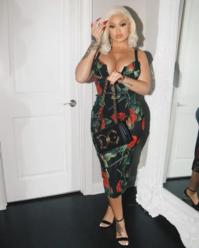 Latto outfit in Dolce & Gabbana, 2021