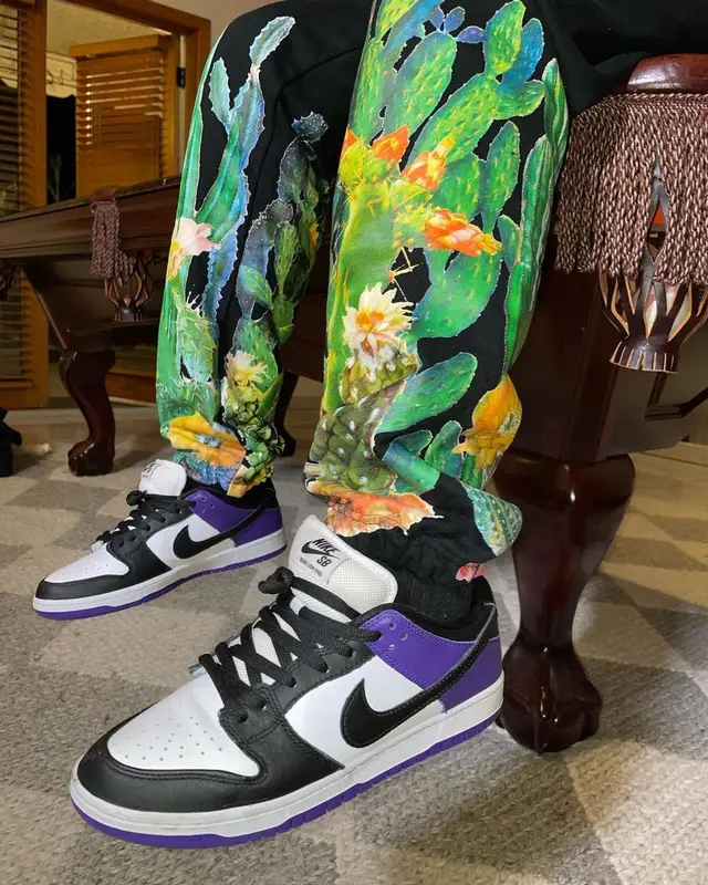 Fredo Bang outfit in Off-White, Market, and Nike, 2021