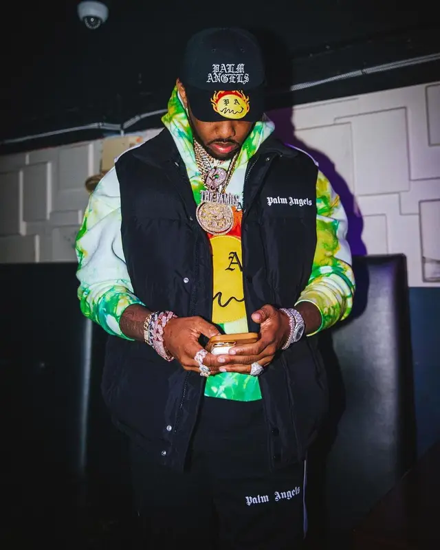 Fabolous outfit in Timberland, Palm Angels, and Bee Line, 2022