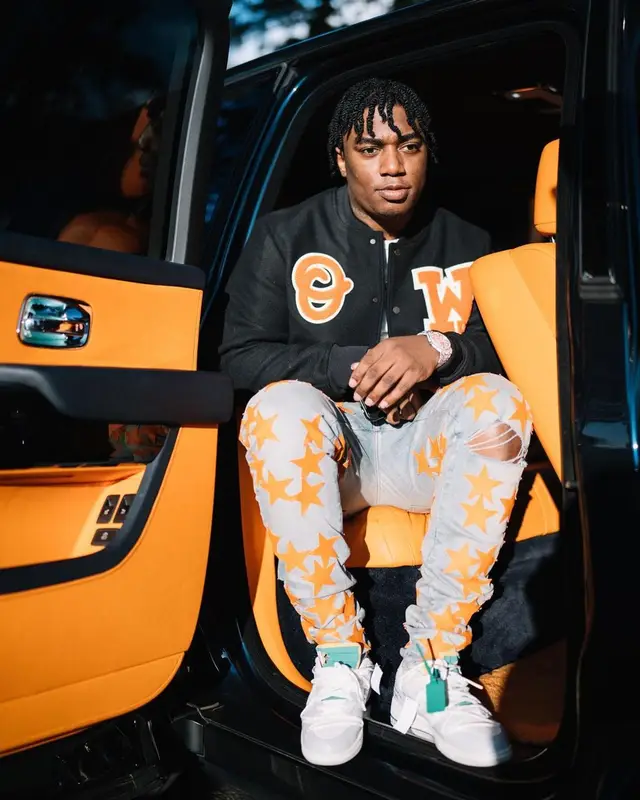 Fredo Bang outfit in Off-White, Amiri, and Chemist, 2022