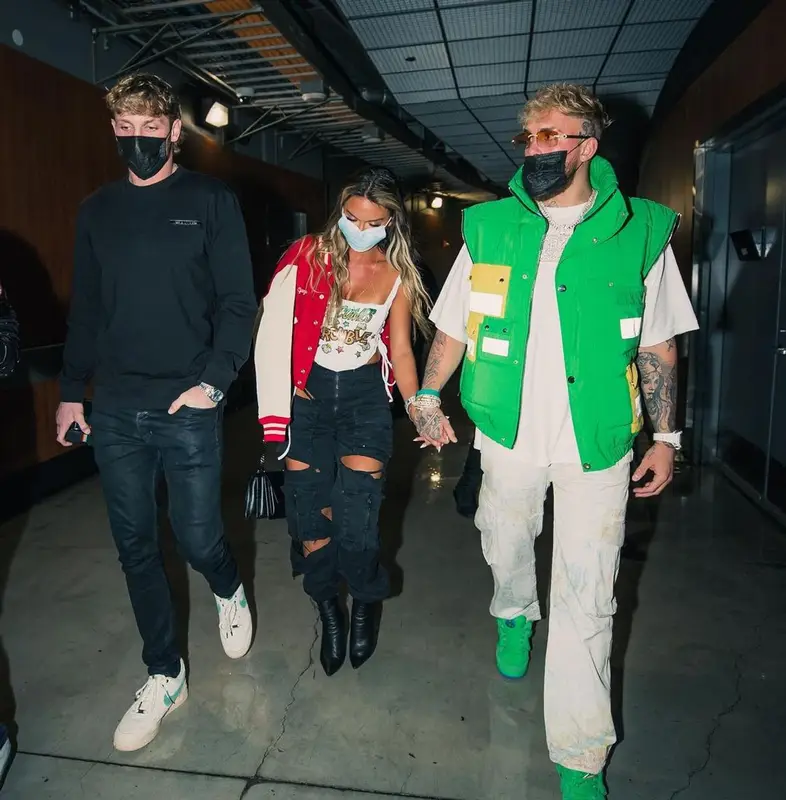 Jake Paul outfit in Nike, Cartier, and No Name, 2022