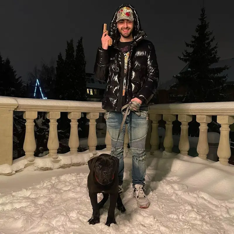 Fresco outfit in Moncler, Balmain, and Ed Hardy, 2022