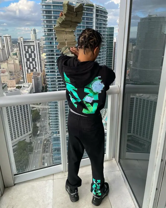 Lil Migo outfit in Off-White and Dior, 2022