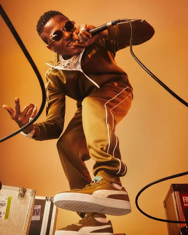 Wizkid outfit in Puma and Versace, 2020