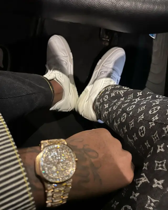 Headie One outfit in Louis Vuitton, 2022