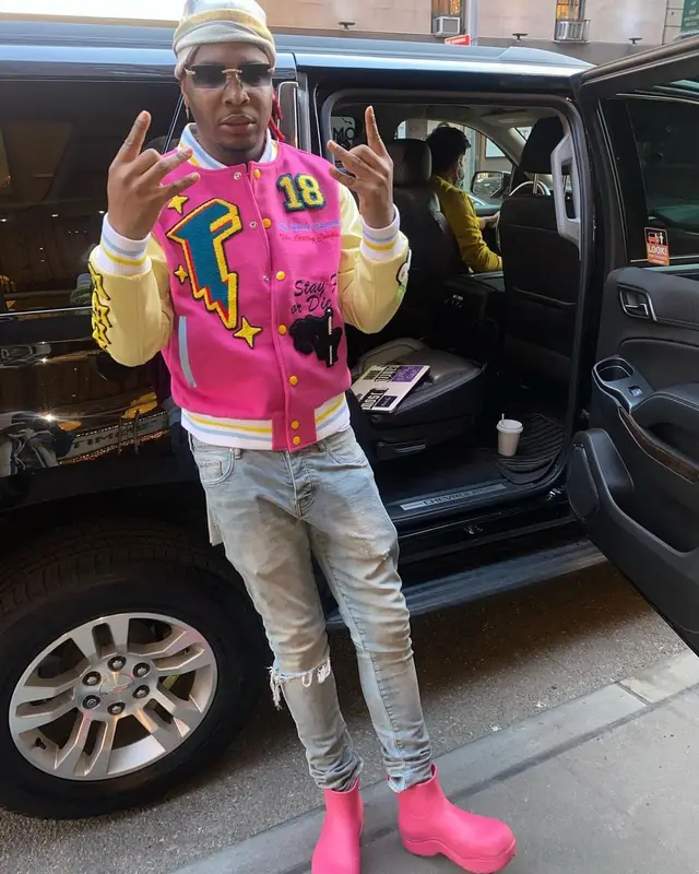 Lil Keed outfit in Purple Brand, Bottega Veneta, and Cartier, 2022