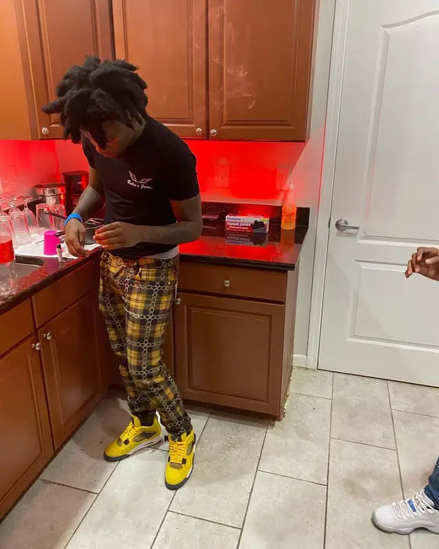 Jdot Breezy outfit in Robins Jeans and Jordan, 2021