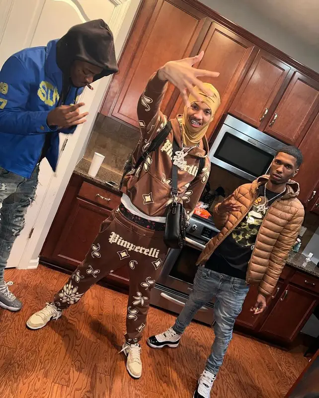 Stunna 4 Vegas outfit in Nike and Pimperelli, 2022