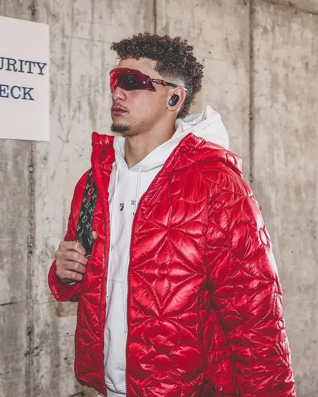 Patrick Mahomes II outfit in Off-White, Louis Vuitton, and Oakley, 2022