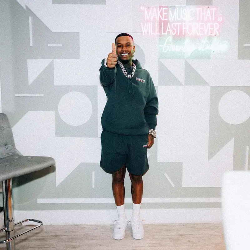 Tory Lanez outfit in Balenciaga and Nike, 2022