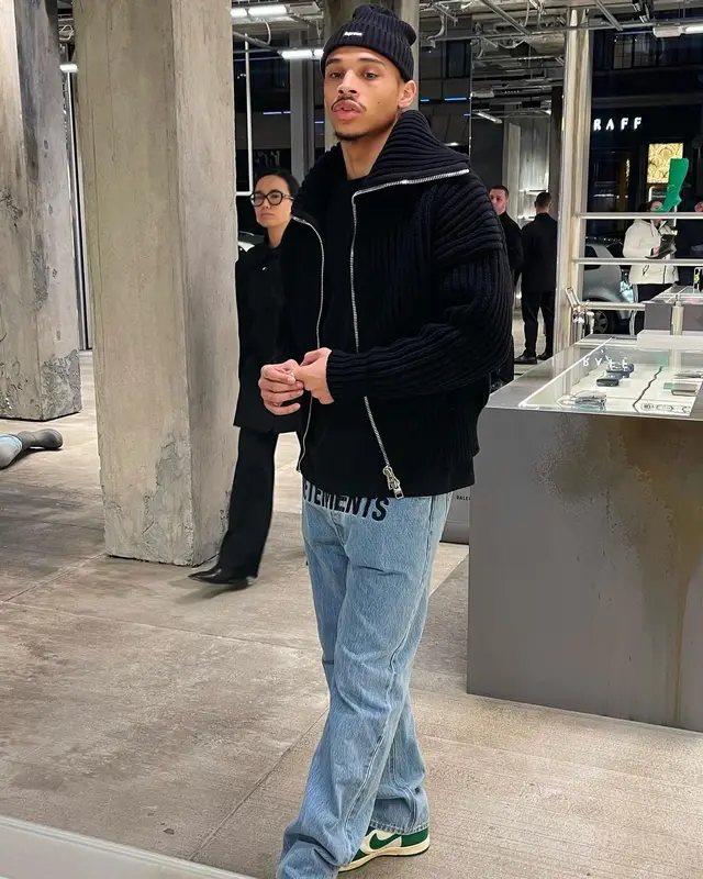 Leroy Sane outfit in Alexander McQueen, Vetements, and Supreme, 2022