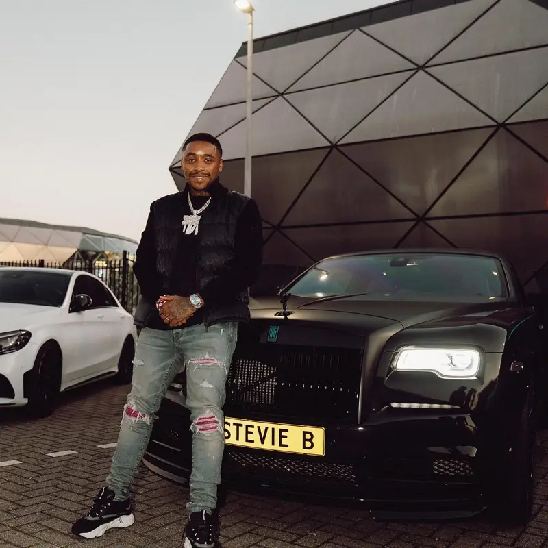 Steven Bergwijn outfit in Dior and Amiri, 2021