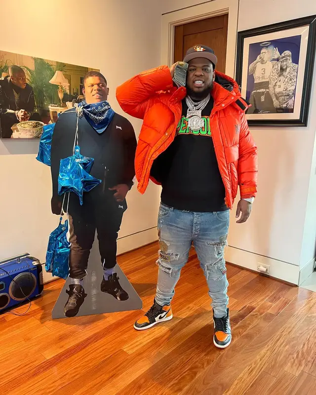 Maxo Kream outfit in Amiri, Travis Scott Merch, and New Era, 2022