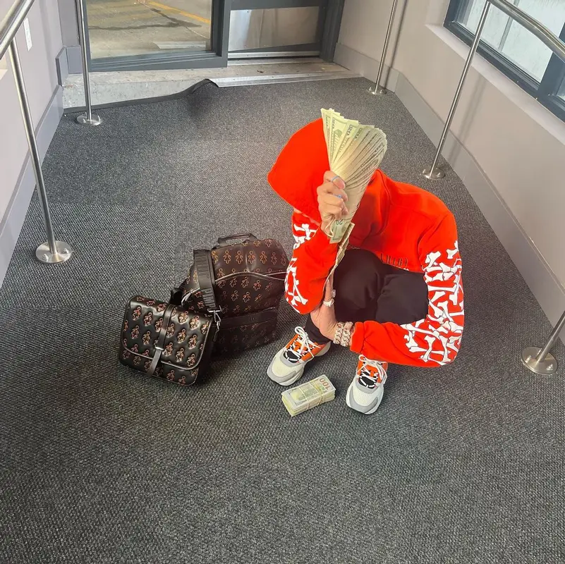 Stunna 4 Vegas outfit in Amiri, Dior, and Pimperelli, 2022