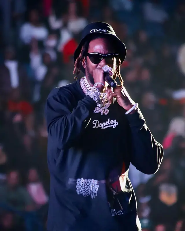 2 Chainz outfit in Supreme, Balenciaga, and Celine, 2022
