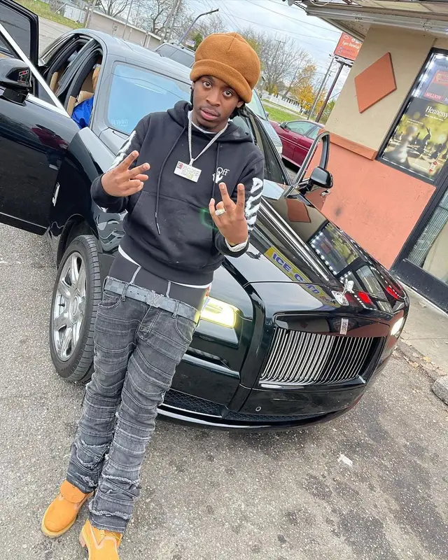 YN Jay outfit in Off-White, Valabasas, and Louis Vuitton, 2021