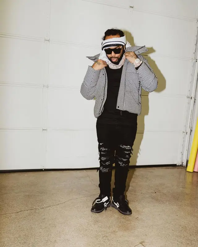 Icewear Vezzo outfit in Amiri, Off-White, and Louis Vuitton, 2022