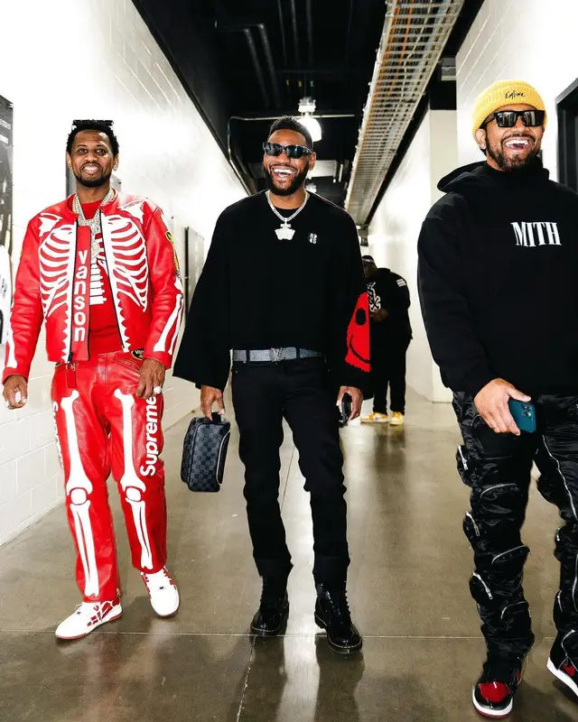 Fabolous outfit in Supreme, Hanes, and Amiri, 2022