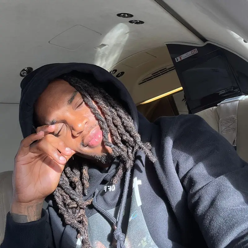 Renato Sanches outfit in Off-White and Balenciaga, 2021