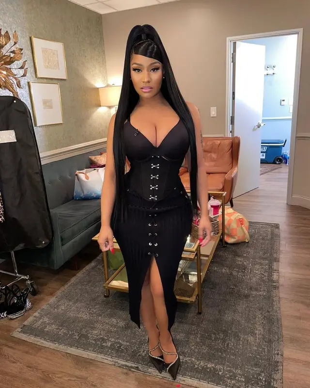 Nicki Minaj outfit in Dion Lee and Alexander McQueen, 2022