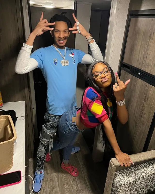 Stunna 4 Vegas outfit in Off-White, Amiri, and MLB, 2022