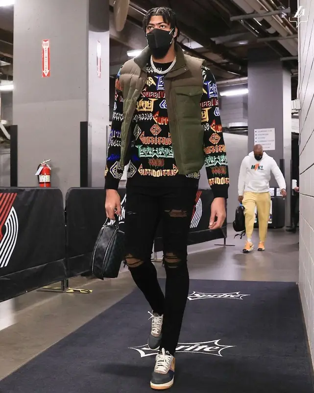 Anthony Davis outfit in Gucci, Amiri, and Henry Mask, 2022