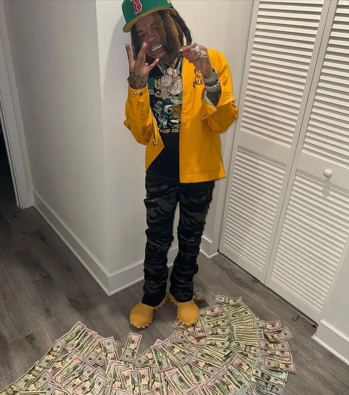 SpotemGottem outfit in Gallery Dept., Yeezy, and New Era, 2022