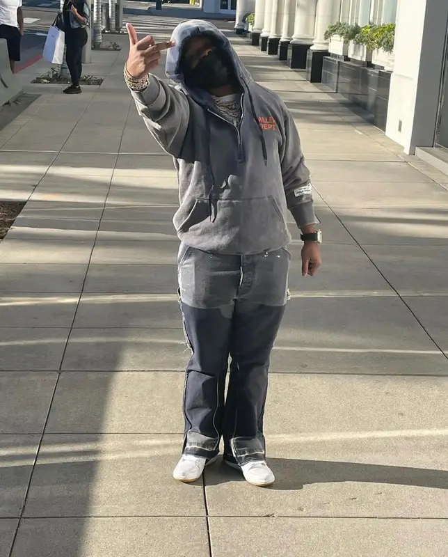 42 Dugg outfit in Gallery Dept., Nike, and Drake Merch, 2022